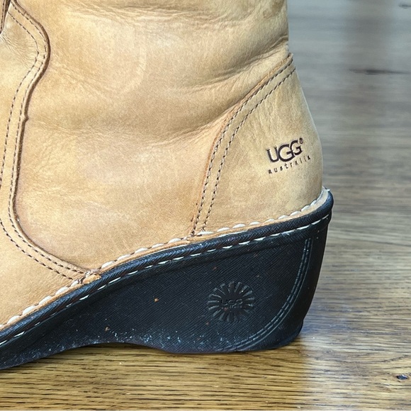 ⭐️ UGG Women's Skylair Wedge Boots Tan Leather Zip Lace Up Knit Sweater Size 8 - Picture 3 of 10